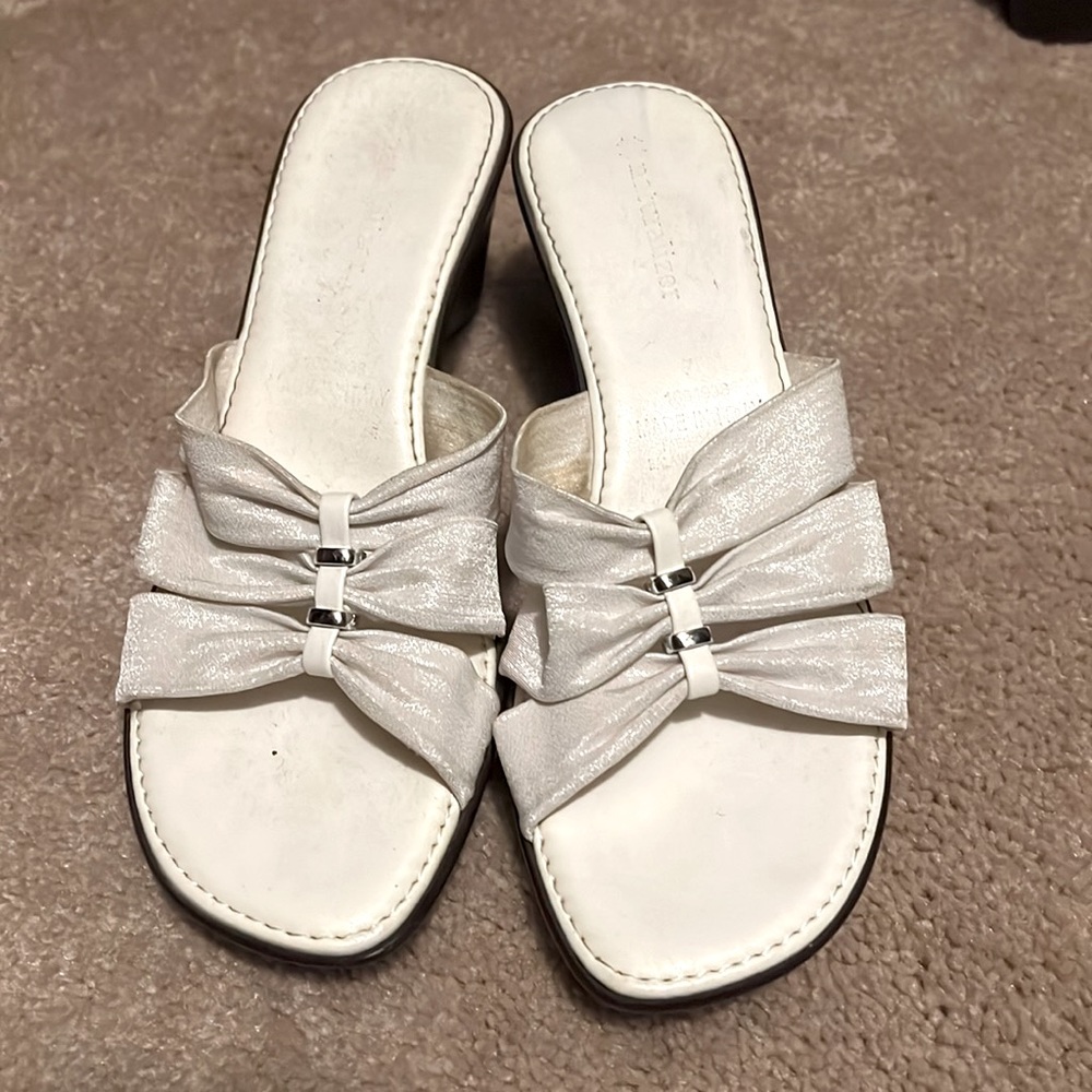 Women’s White wedges Neutralizer size 7